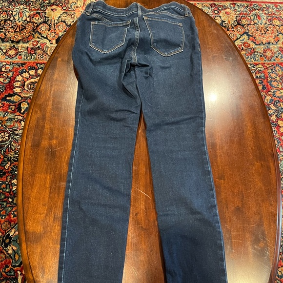 Old Navy Front Low-Panel Skinny Maternity Jeans - Picture 4 of 4